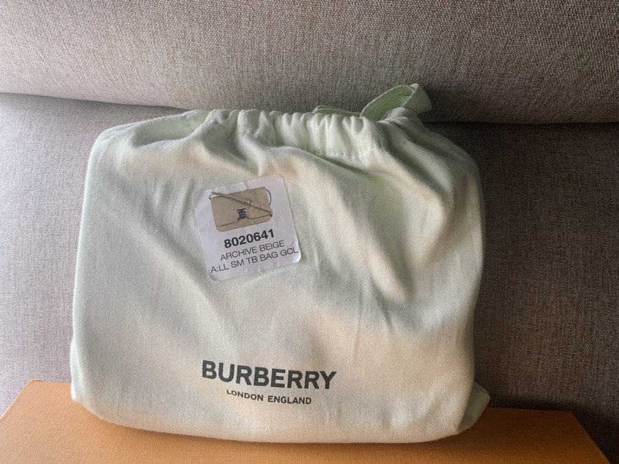 Túi Burberry TB bag