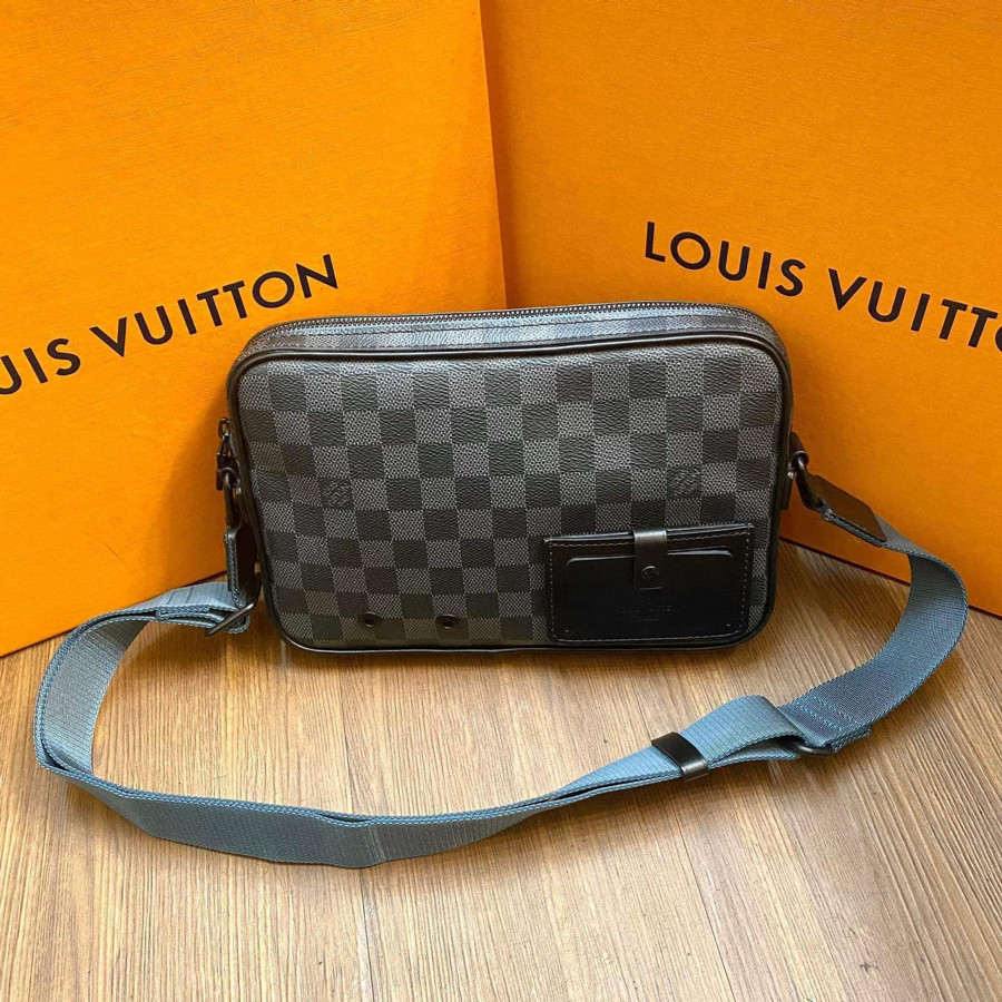 LOUIS VUITTONnn ALPHA MESSENGER DAMIER GRAPHITE CANVAS