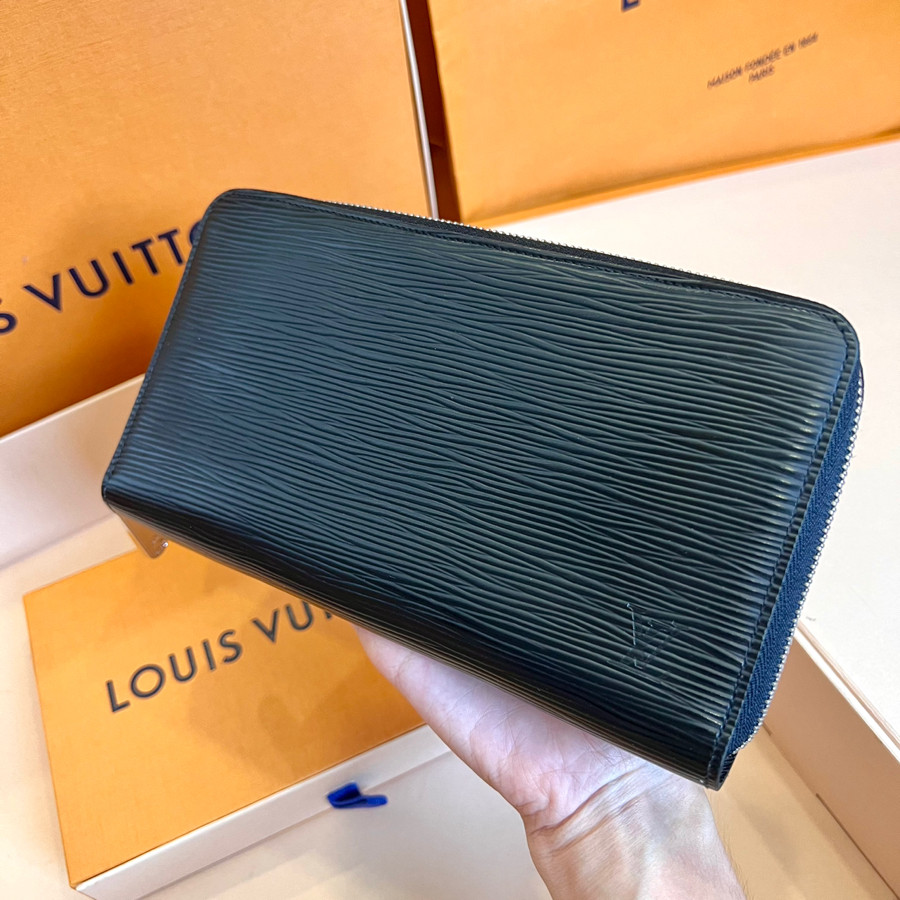 LV EPI LEATHER ZIPPY ORGANIZER