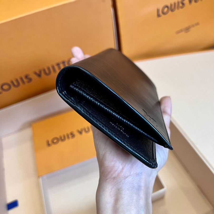 LV EPI LEATHER BRAZZA WALLET