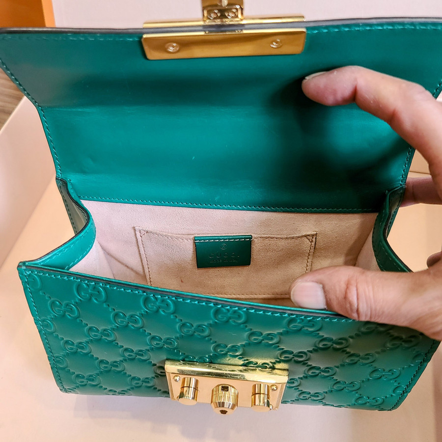 GUCCI GREEN PADLOCK SMALL GG SHOULDER BAG