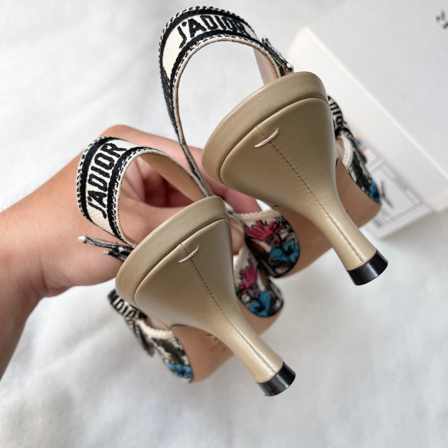 Guốc Dior slingblack hoa size 37