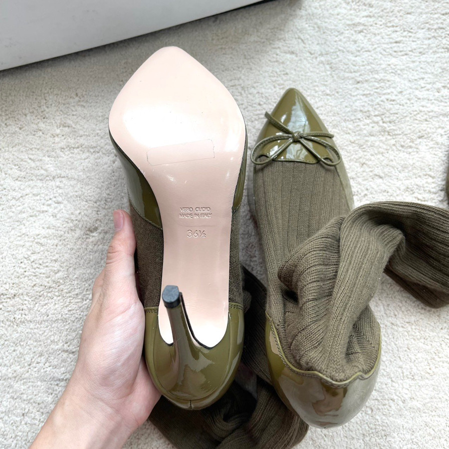 Guốc valentino màu bơ size 36.5