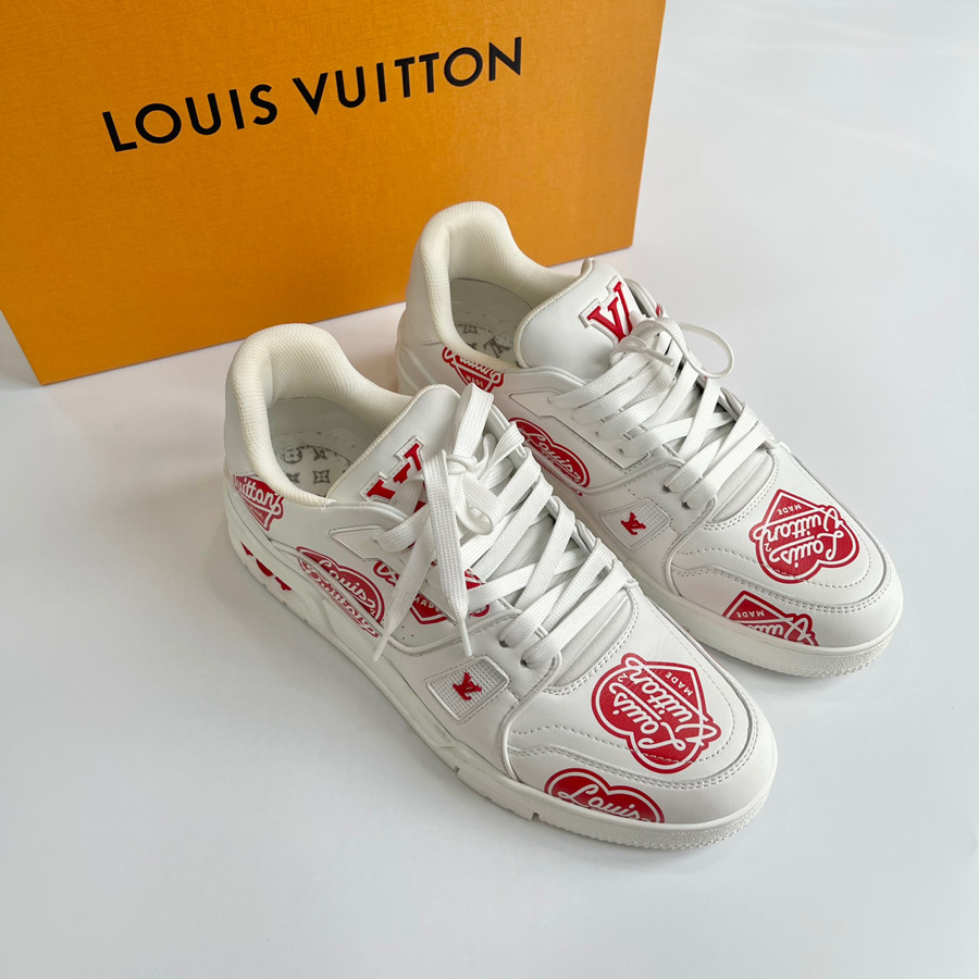 Snkr Lv nigo size 6