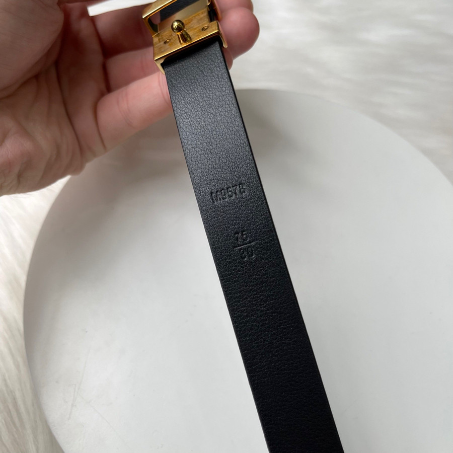 Belt l.v đen size 7520 - 98% ( bấm 1 lỗ ) fullbox