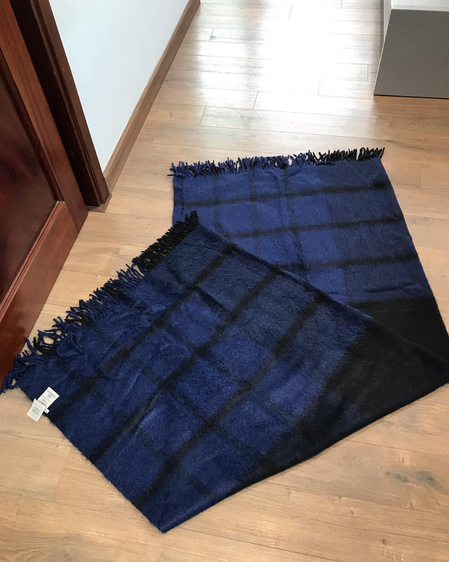 Em sẵn Bo...ttega Veneta Blanket Alpaca x nylon x wool Blue rất đẹp, kích thước 150*200cm