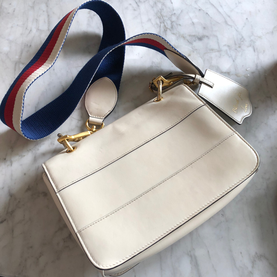 Bag Gucci Ong trắng