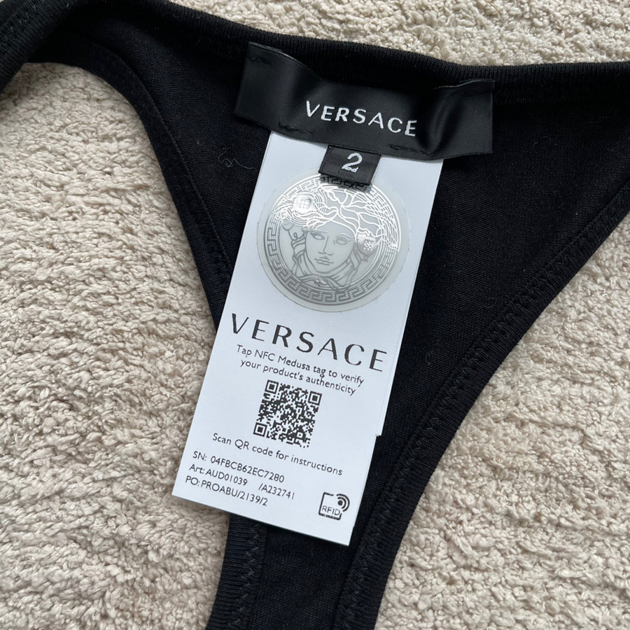 Bra vss size 2 - like new