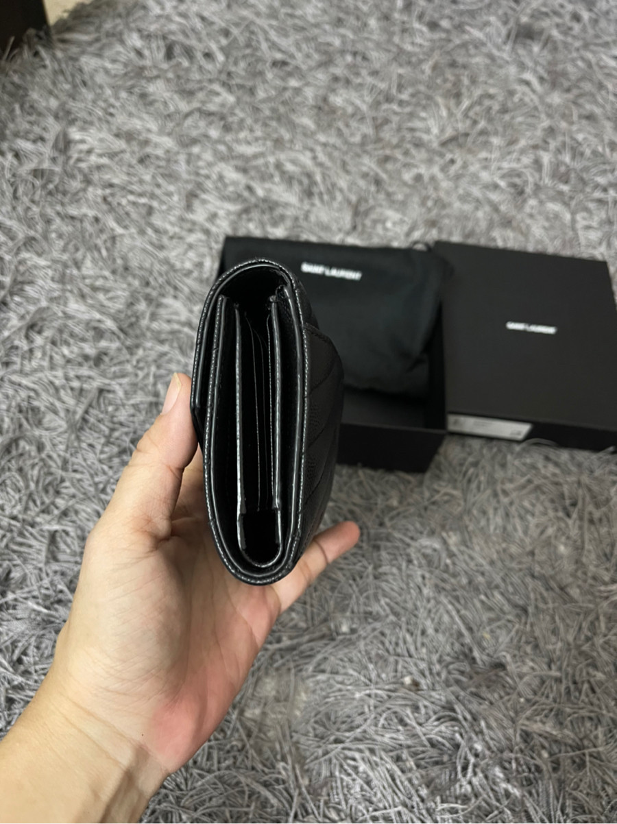 Ví YSL Saint Laurent đen gập 3 khoá vàng