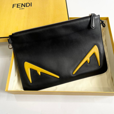 Clutch fen.di size 30x20 - 97% fullbox ( mặt sau bị lem )