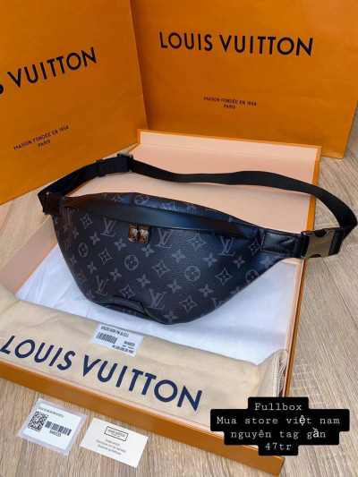 Louis Vuittonnnn Bumbag discovery