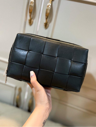 Clutch bottega màu xanh reeu sz 25