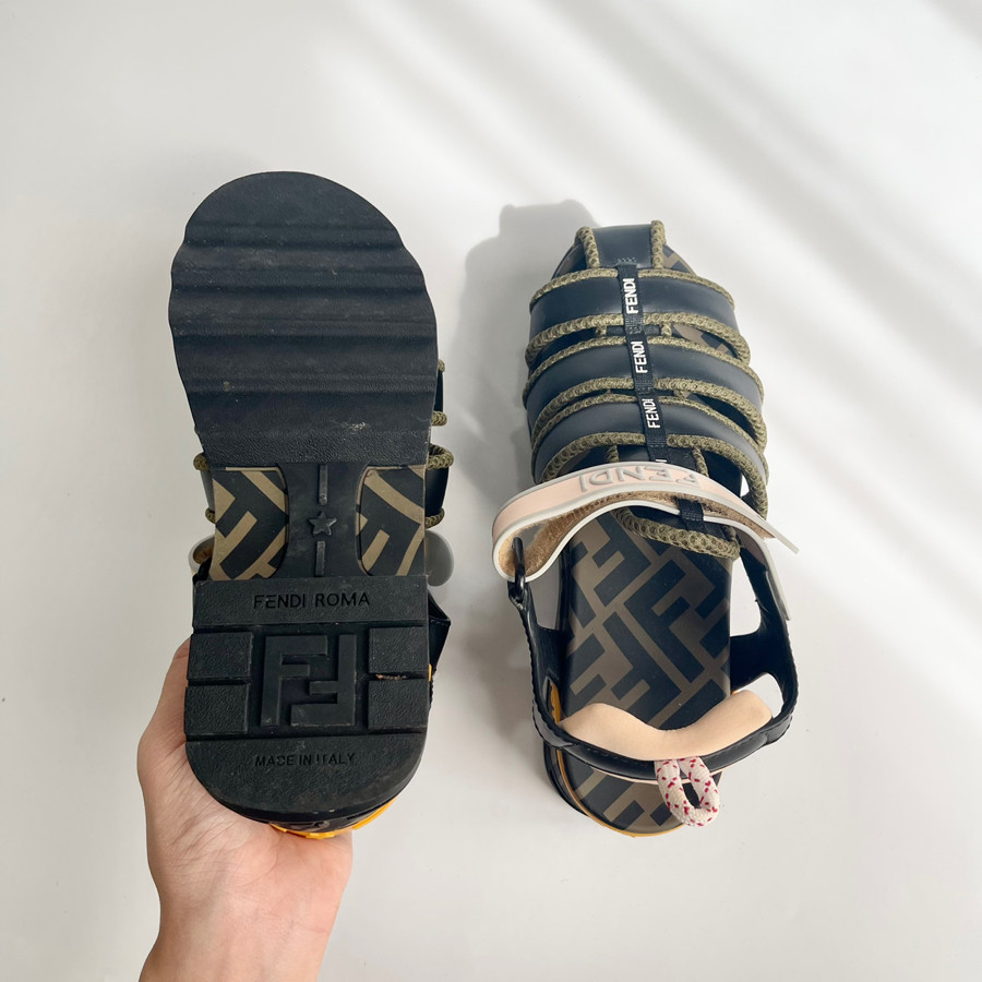 Sandal fen.di đen size 36 - 99% còn dustbag