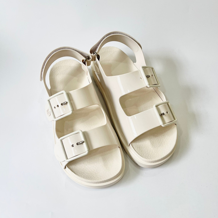 Sandal g.c size 37 - 98% có dustbag