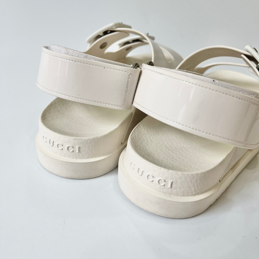 Sandal g.c size 37 - 98% có dustbag