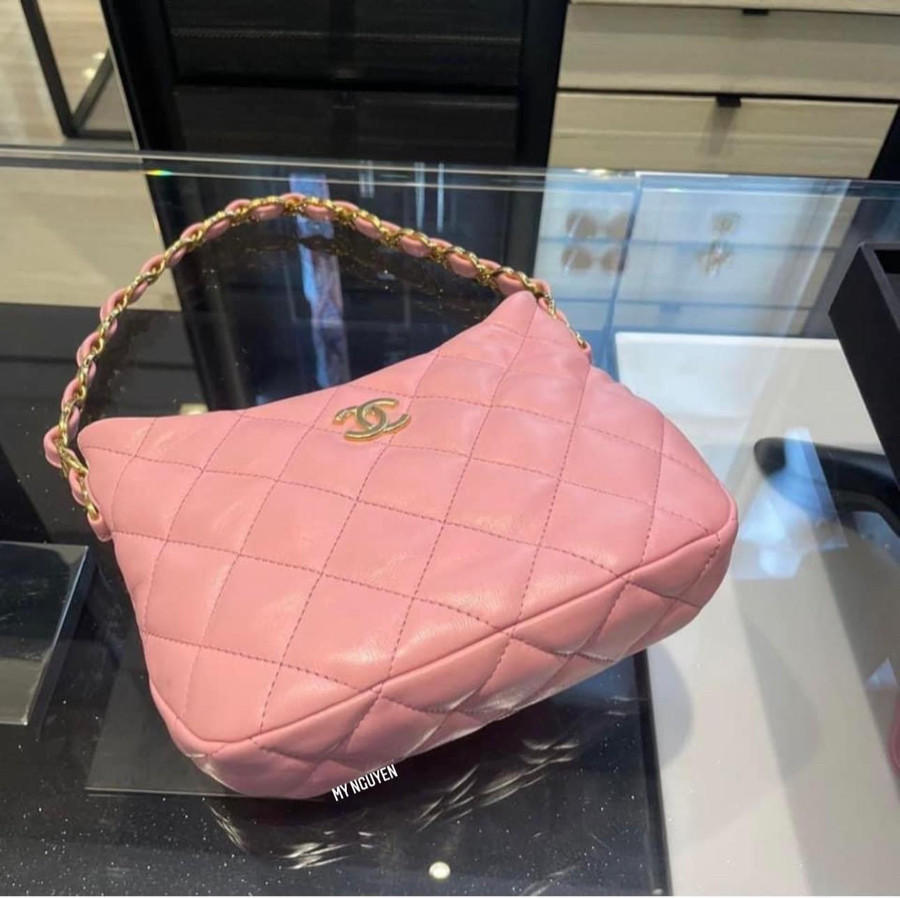 CHANEL Hobo bag pink - size 24