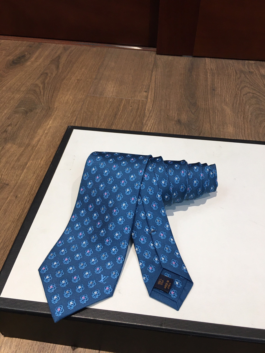 Sẵn L o u is V u i t t o n MR2242 Necktie Silk Blue Rubbed M77722.
