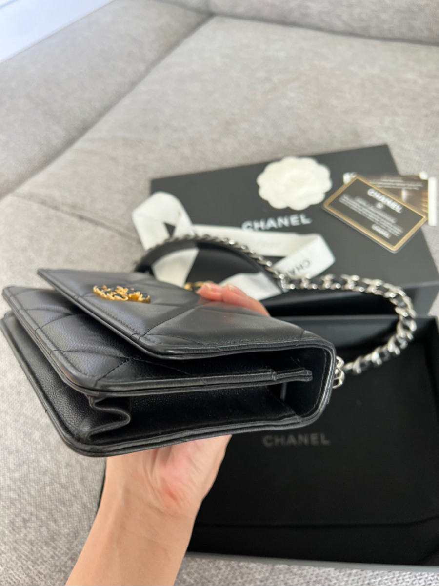 Chanel woc c19