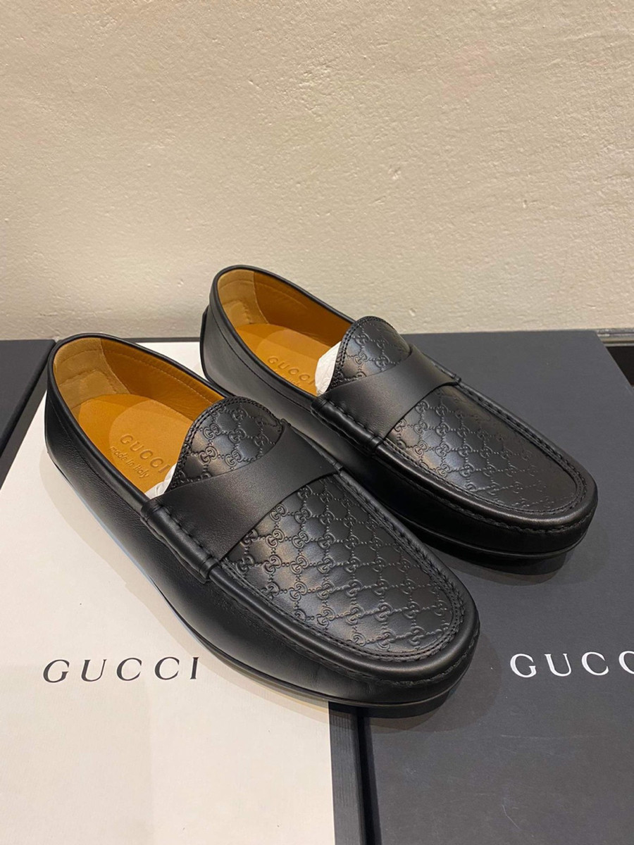 Giày gucci