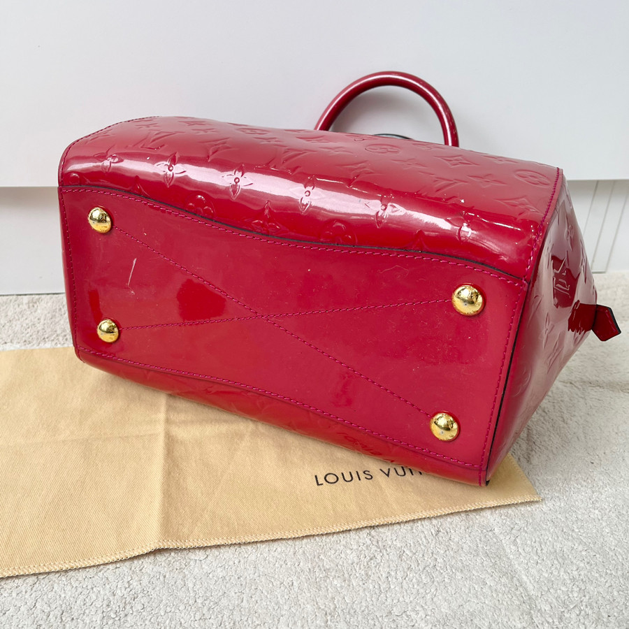 Túi l.v đỏ - 97% có dustbag và bill