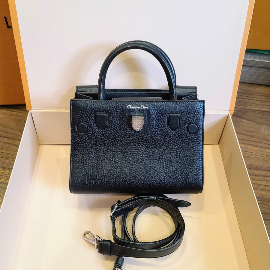 Túi DIOR BLACK GRAINED CALFSKIN MINI DIOREVER TOTE