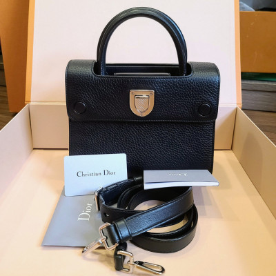 Túi DIOR BLACK GRAINED CALFSKIN MINI DIOREVER TOTE