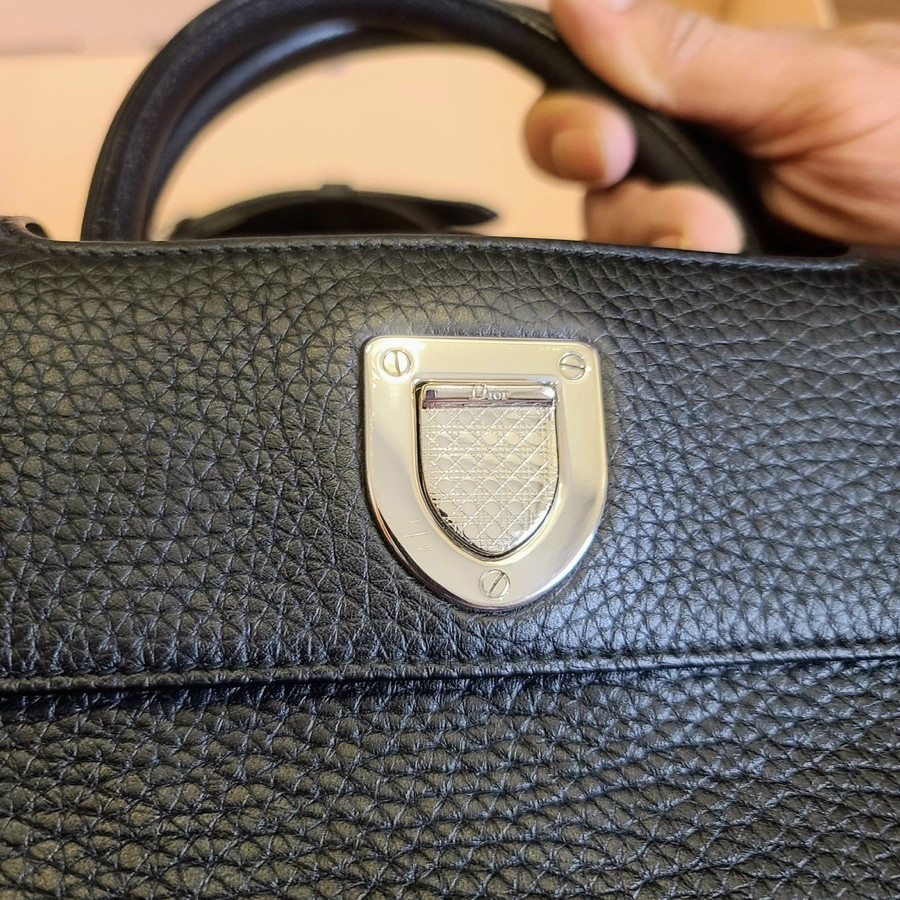 Túi DIOR BLACK GRAINED CALFSKIN MINI DIOREVER TOTE