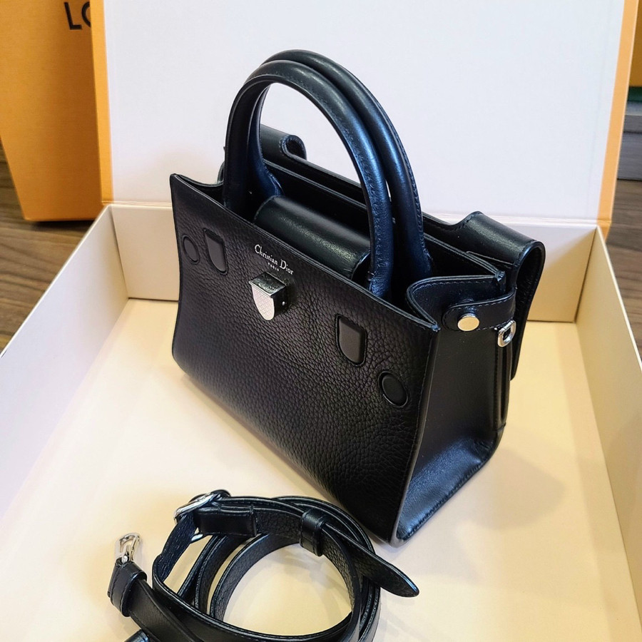 Túi DIOR BLACK GRAINED CALFSKIN MINI DIOREVER TOTE