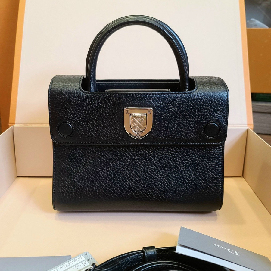 Túi DIOR BLACK GRAINED CALFSKIN MINI DIOREVER TOTE