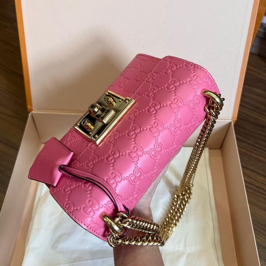 GUCCI PINK GUCCISSIMA SMALL PADLOCK SHOULDER BAG