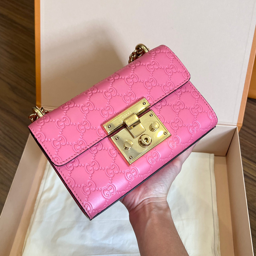 GUCCI PINK GUCCISSIMA SMALL PADLOCK SHOULDER BAG