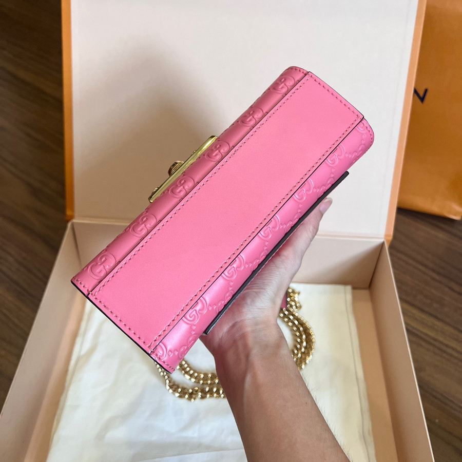 GUCCI PINK GUCCISSIMA SMALL PADLOCK SHOULDER BAG