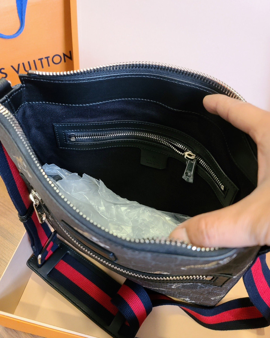 Túi Gucc.i GG SUPREME TIGER MESSENGER BAG