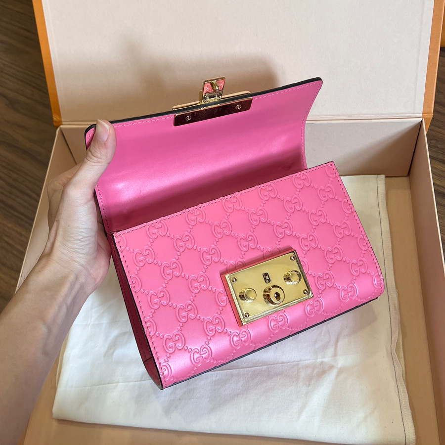 GUCCI PINK GUCCISSIMA SMALL PADLOCK SHOULDER BAG