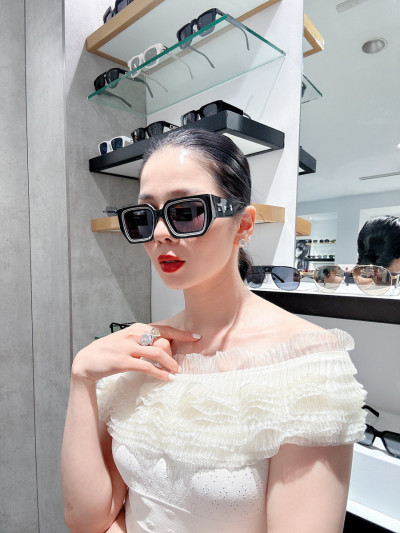 Kính Off White new ss 2022 cực ngầu ✨