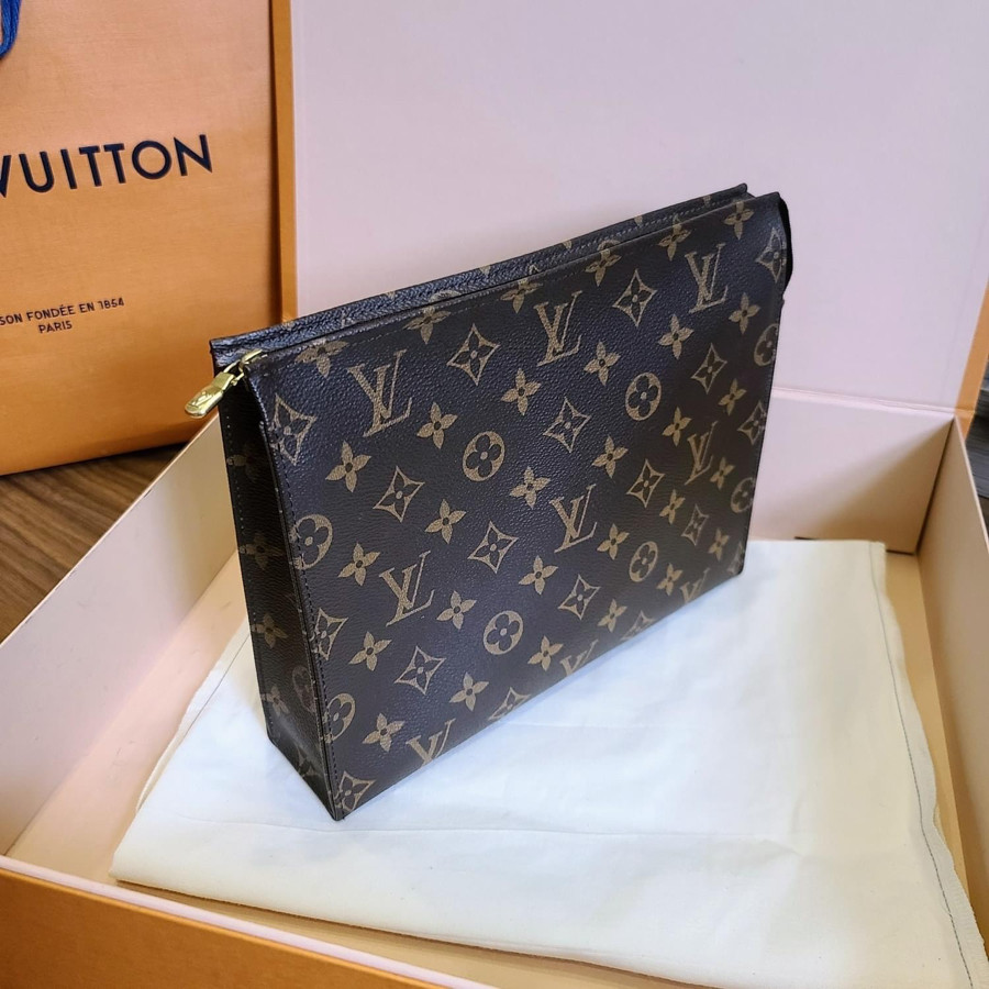 Clutch LV TOILETRY POUCH 26