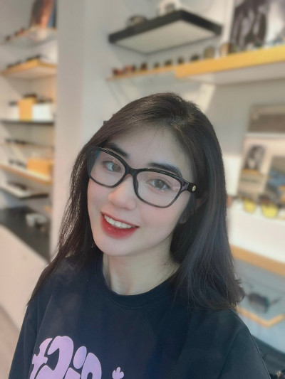 Kính Cận Gucci đơn giản thanh lịch ✨