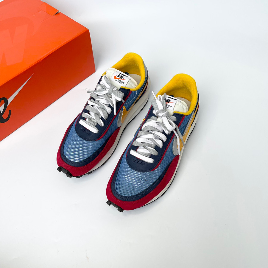 Sacai đỏ size 42.5 - 98% fullbox