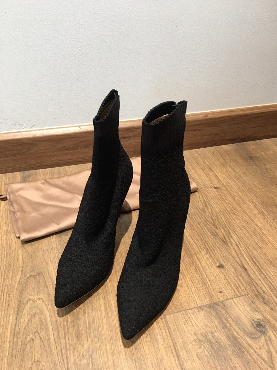 Bốt đen G i a n v i to R o s si Knit Boots size 38 Ladies' Black; cao 10cm . kèm túi vải ạ .