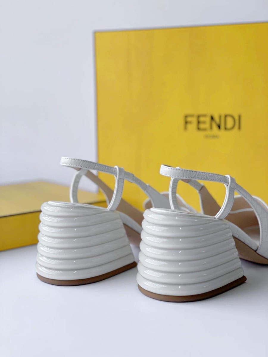 Giày Fendi