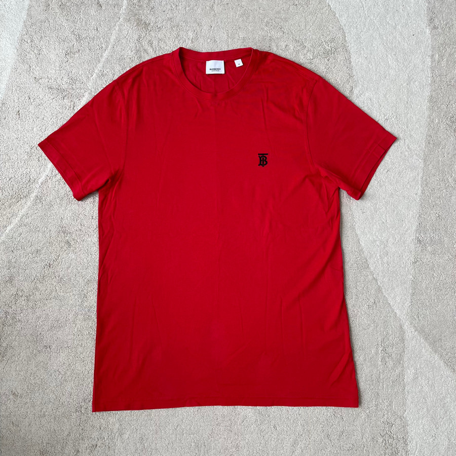 Tee b.b.r size M - 97% ( flaw 2 lỗ mặt sau )