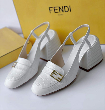 Giày Fendi