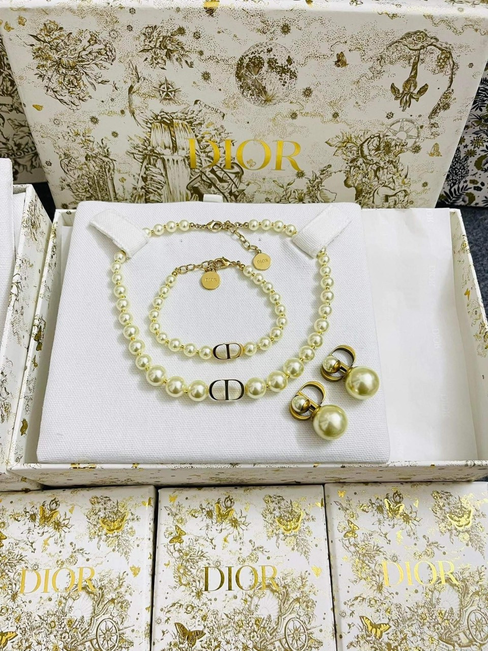 Set Vòng cổ + Lắc tay + khuyên tai Dior