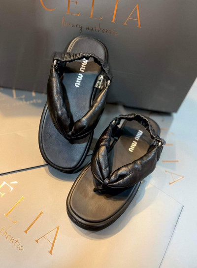 Sandal miu miu đen xỏ ngón qui da sz 35,5 cao 4p