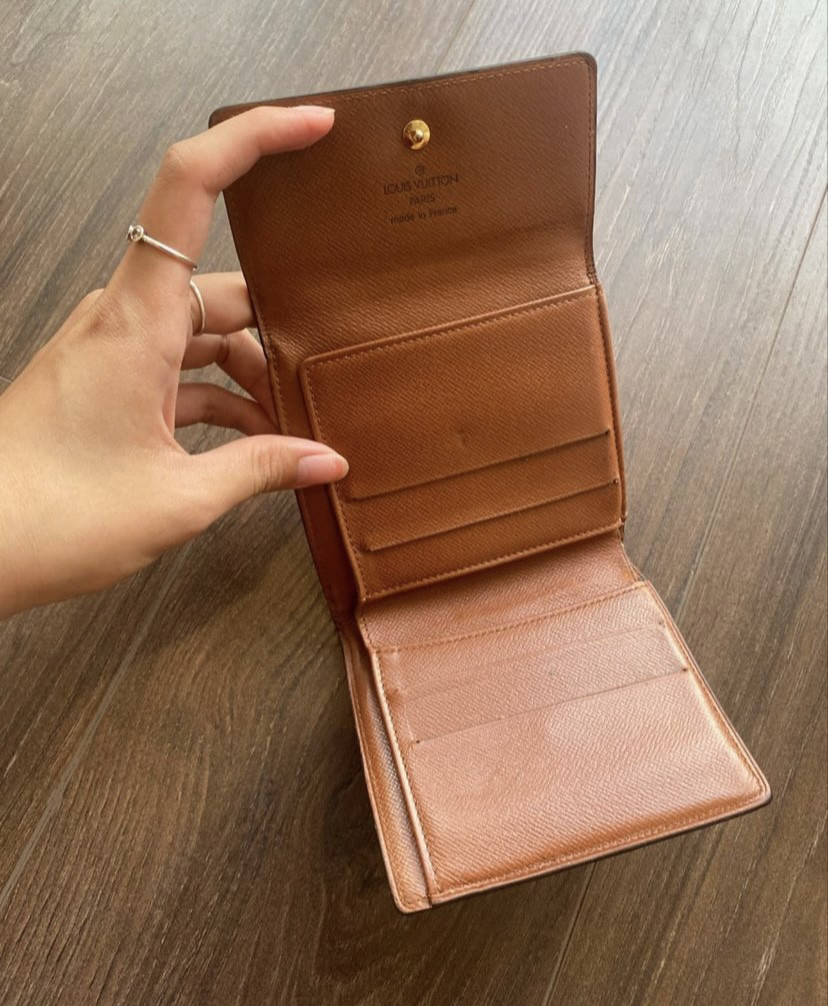 LV mono wallet