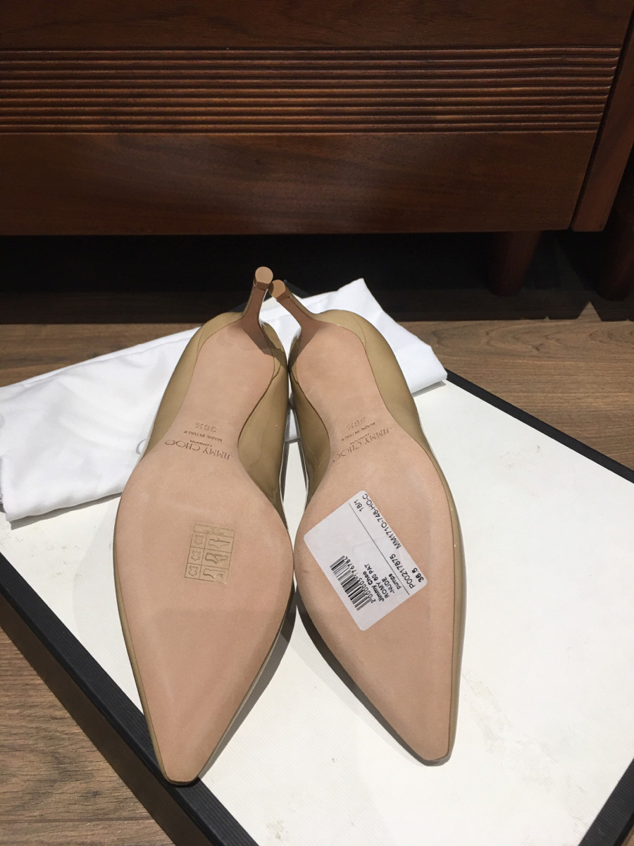 Ji mmy C hoo Patent leather Pumps 36 1/2 Ladies' Beige; cao 6cm . tình trạng chưa SD. kèm túi vải ạ