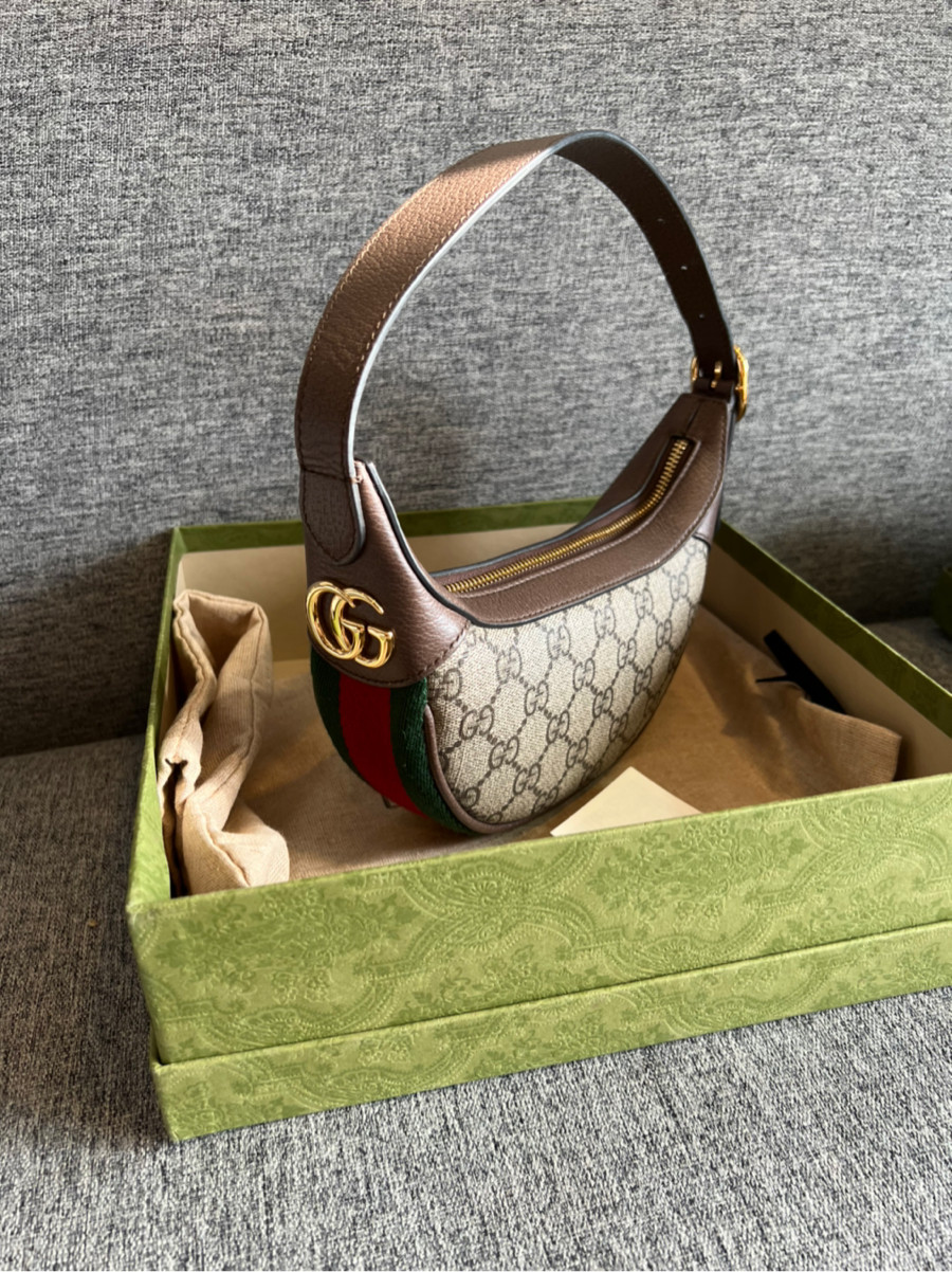 Gucci vầng trăng