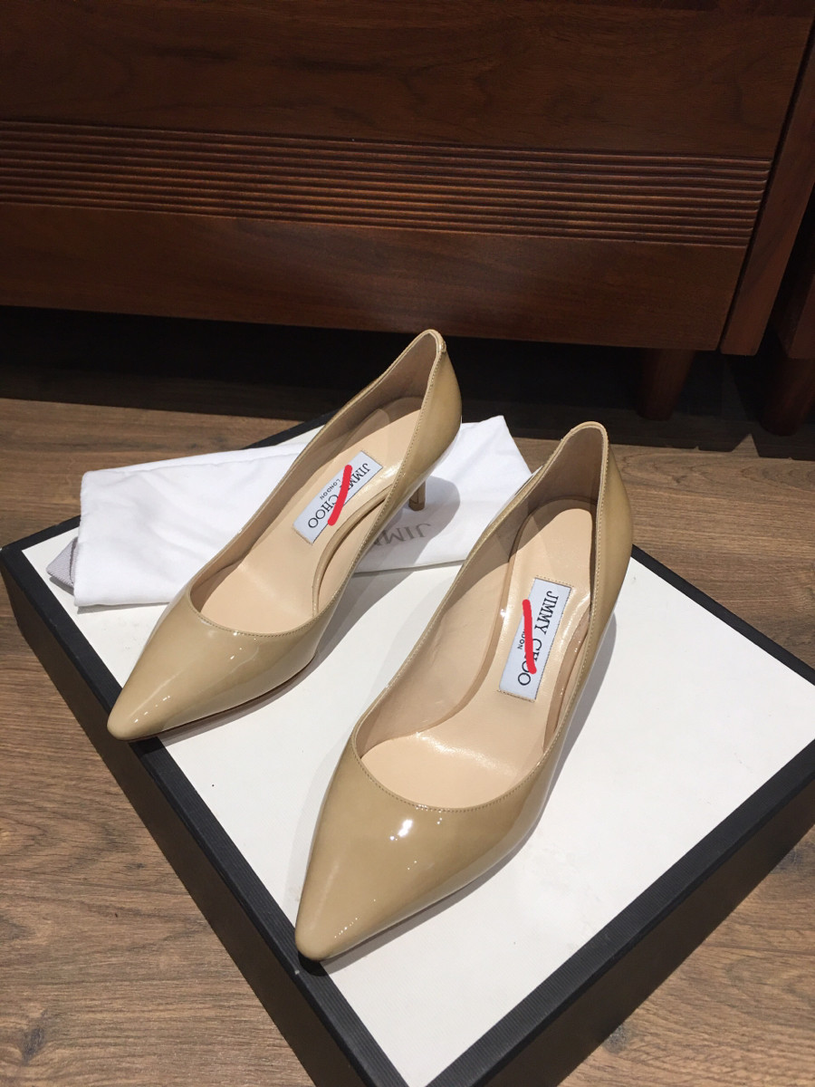 Ji mmy C hoo Patent leather Pumps 36 1/2 Ladies' Beige; cao 6cm . tình trạng chưa SD. kèm túi vải ạ