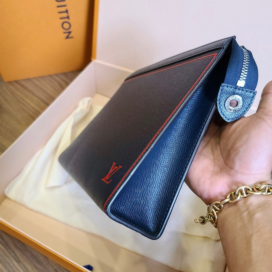 Clutch LV TAIGA LEATHER NAVY RED STRIPE POCHETTE VOYAGE MM