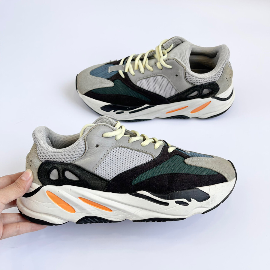 Yzy700 og size 42.5 - 96% only